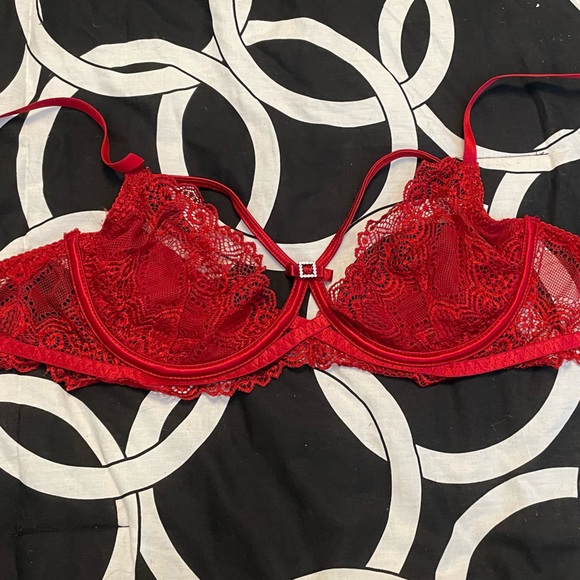 Sexy Red Lace Bra size 36D - Picture 2 of 6